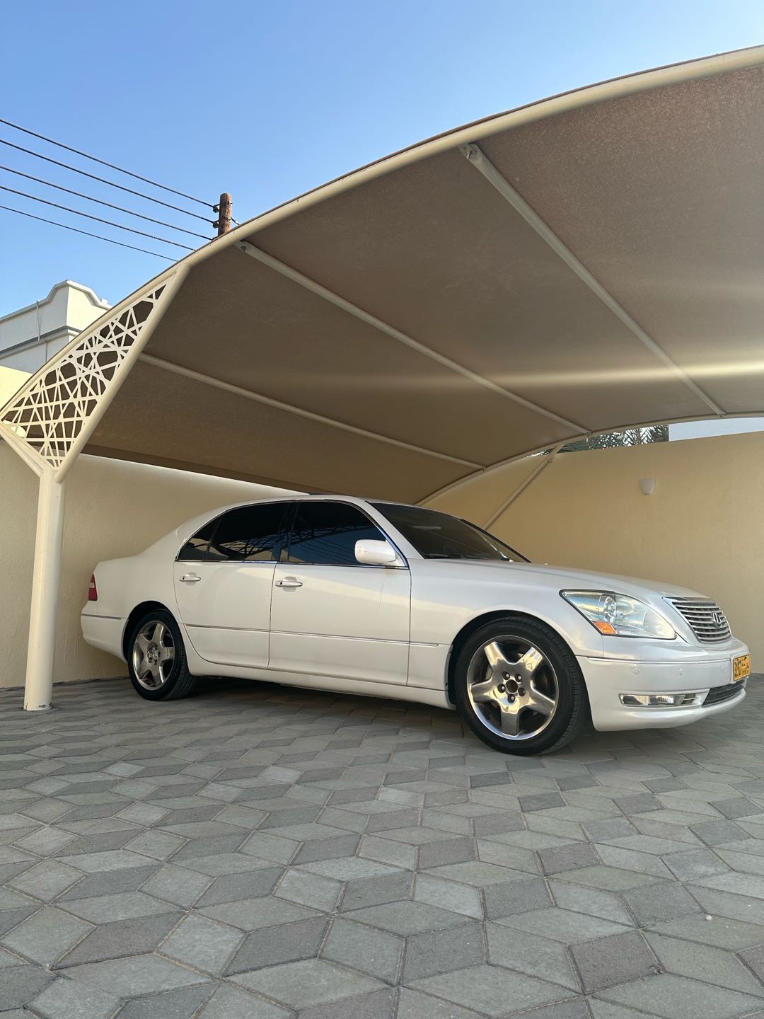 Car Image 2004 LEXUS LS 430