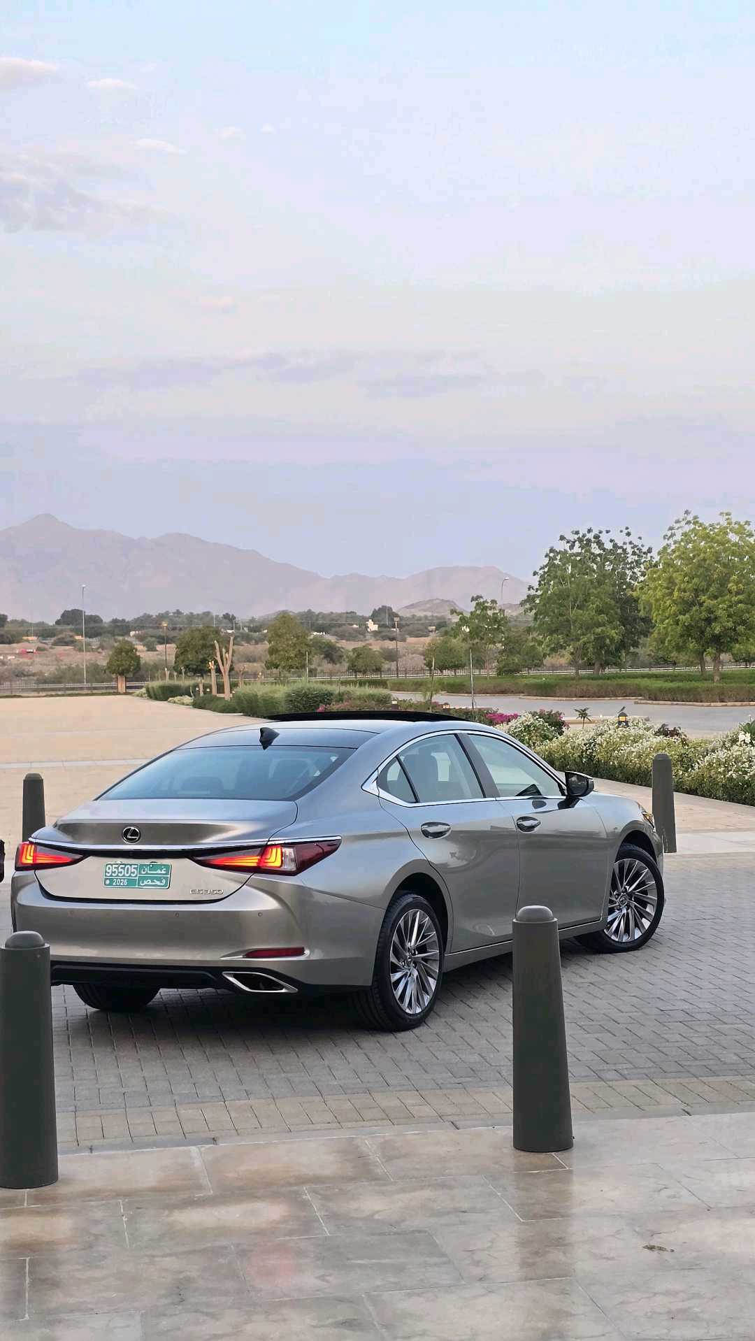 Car Image 2019 LEXUS ES 350