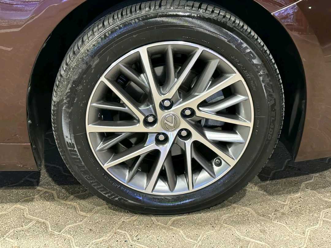 Car Image 2016 LEXUS ES 350
