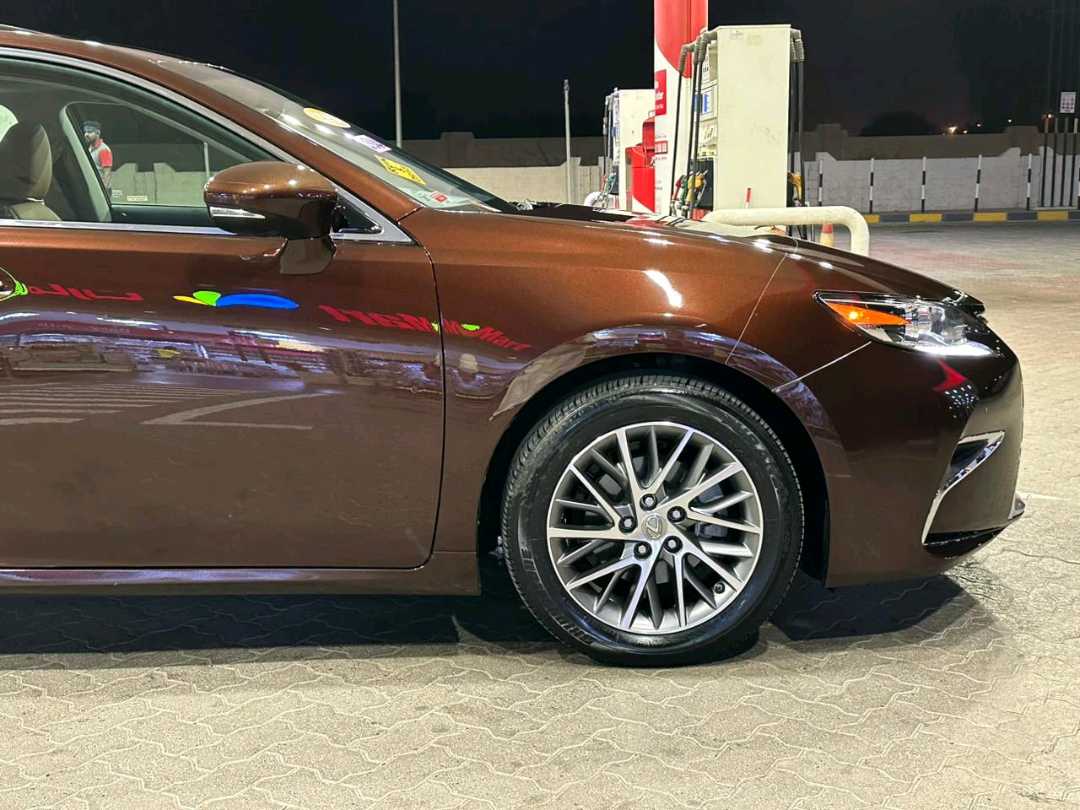 Car Image 2016 LEXUS ES 350