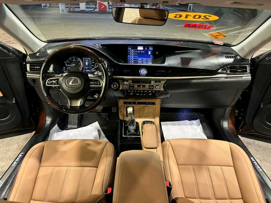 Car Image 2016 LEXUS ES 350
