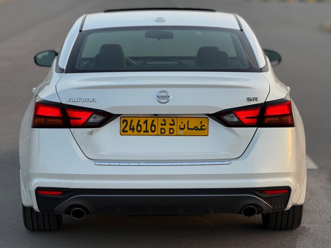 Car Image 2019 NISSAN ALTIMA SV