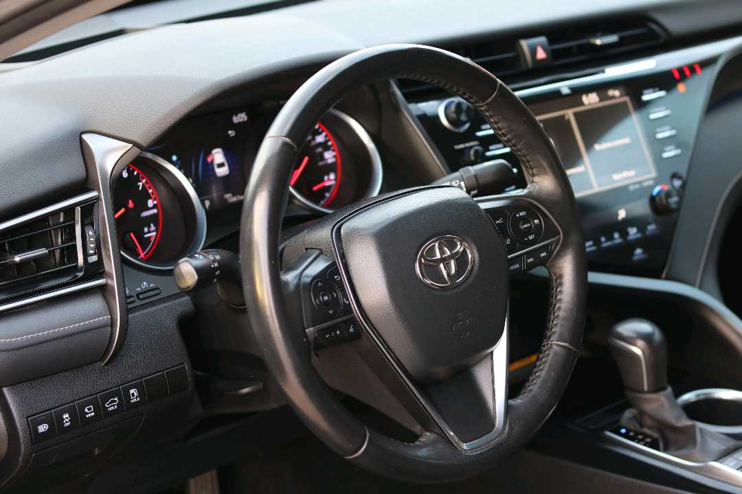 Car Image 2020 TOYOTA CAMRY XSE