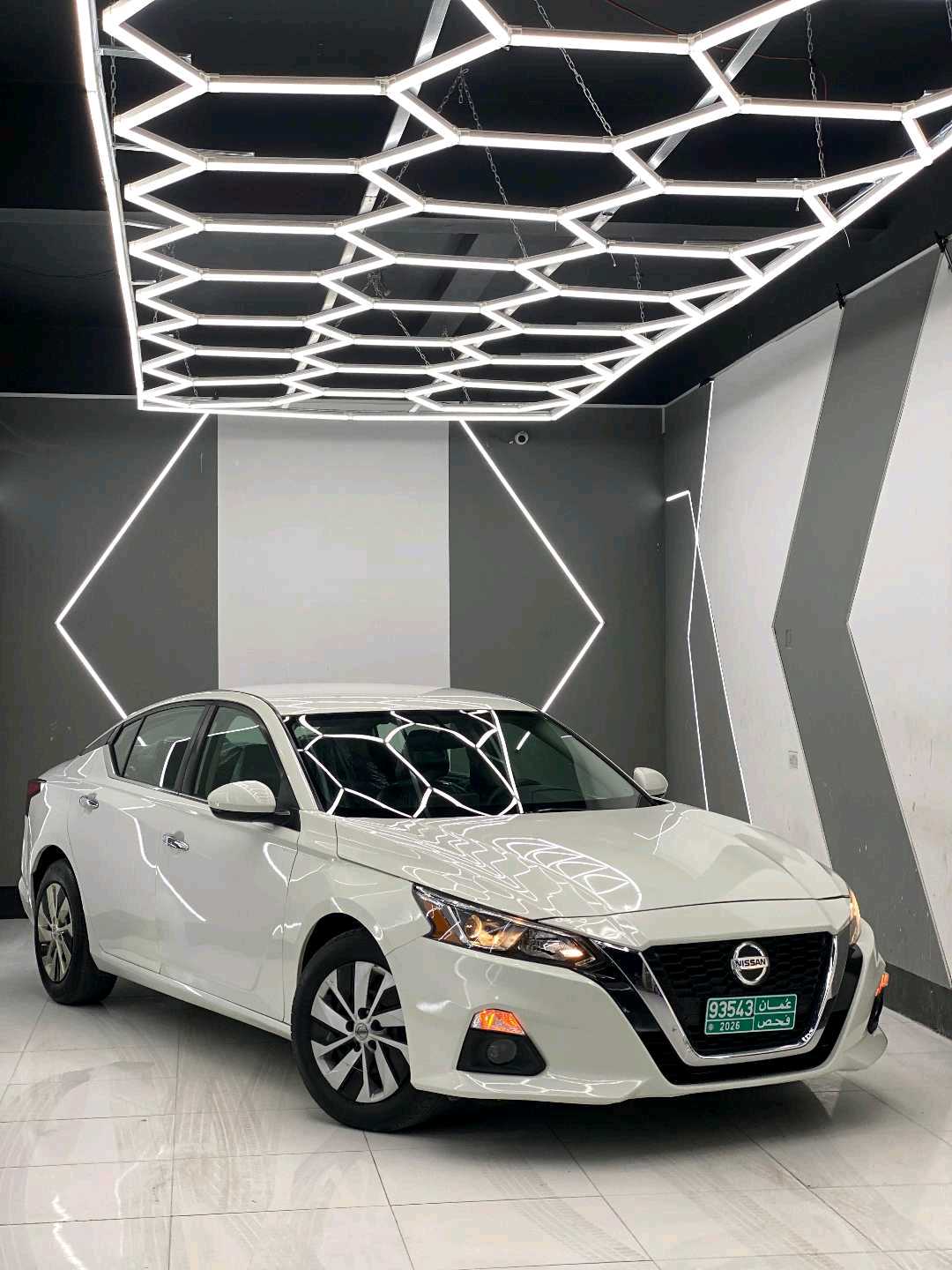 Car Image 2020 NISSAN ALTIMA SV