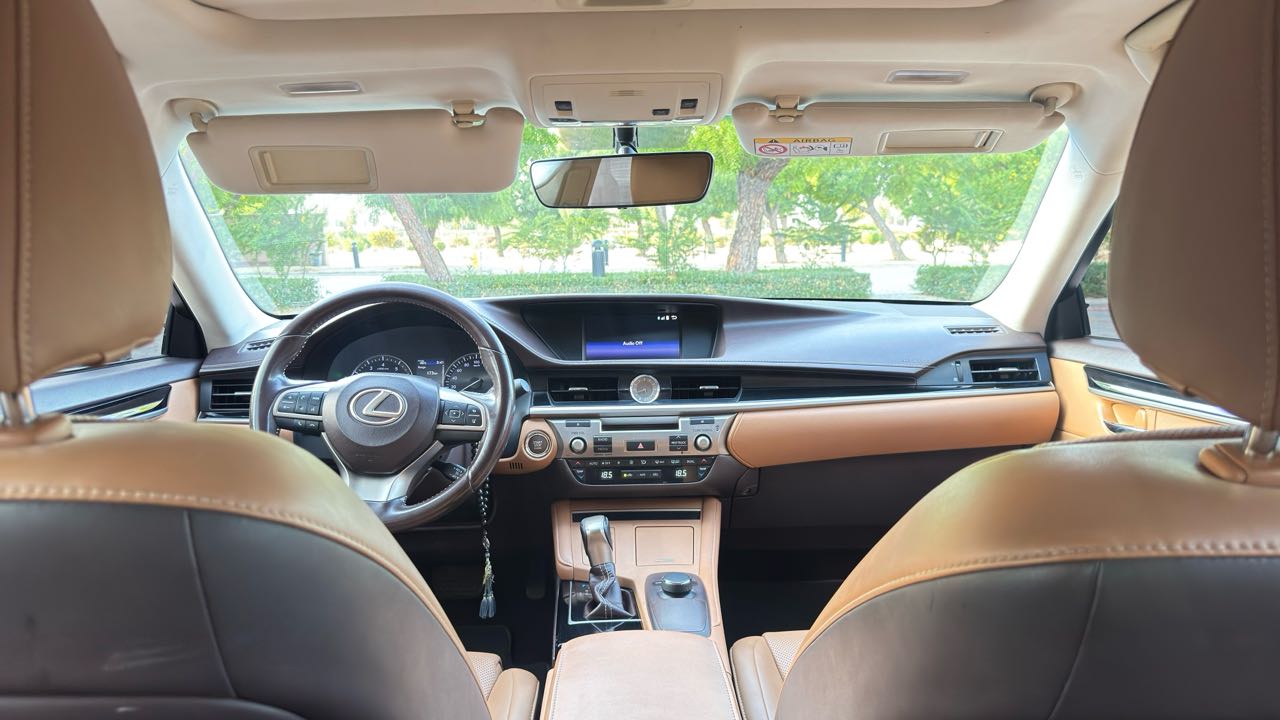 Car Image 2018 LEXUS ES 350