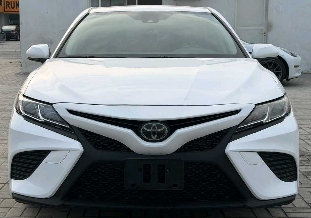 Car Image 2020 TOYOTA CAMRY