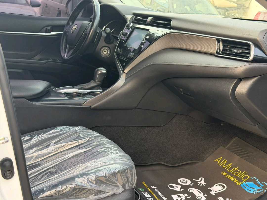 Car Image 2020 TOYOTA CAMRY
