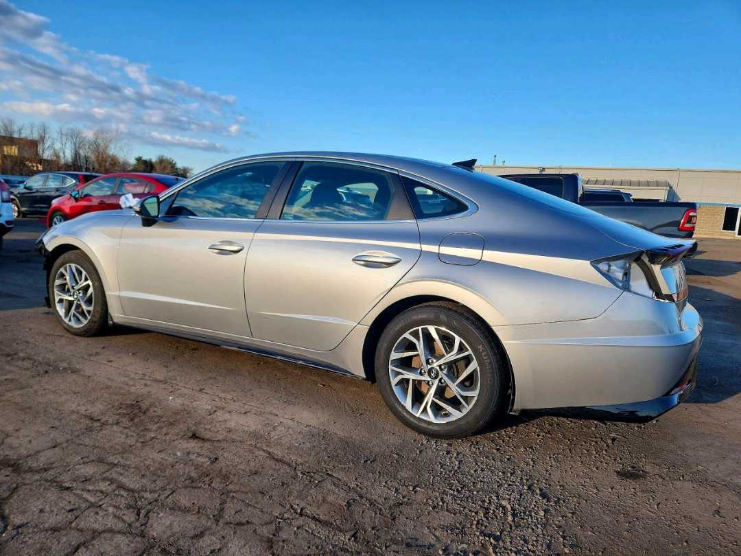 Car Image 2021 HYUNDAI SONATA