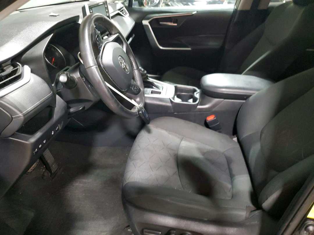 Car Image 2021 TOYOTA RAV4