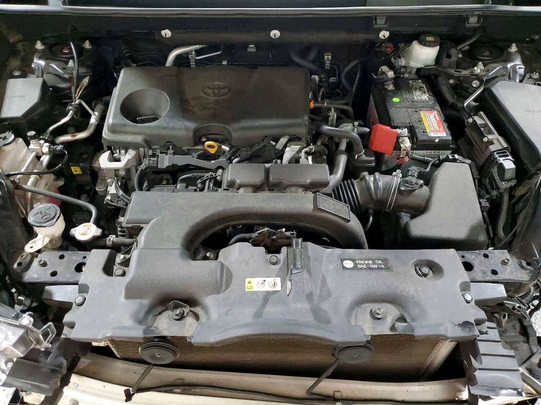 Car Image 2021 TOYOTA RAV4