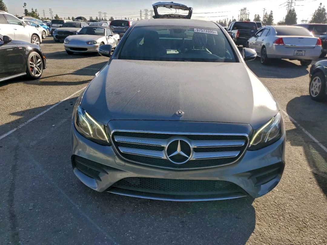 Car Image 2020 MERCEDES E Class