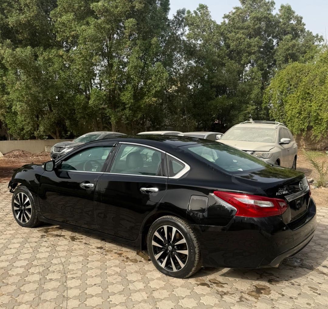 Car Image 2018 NISSAN ALTIMA