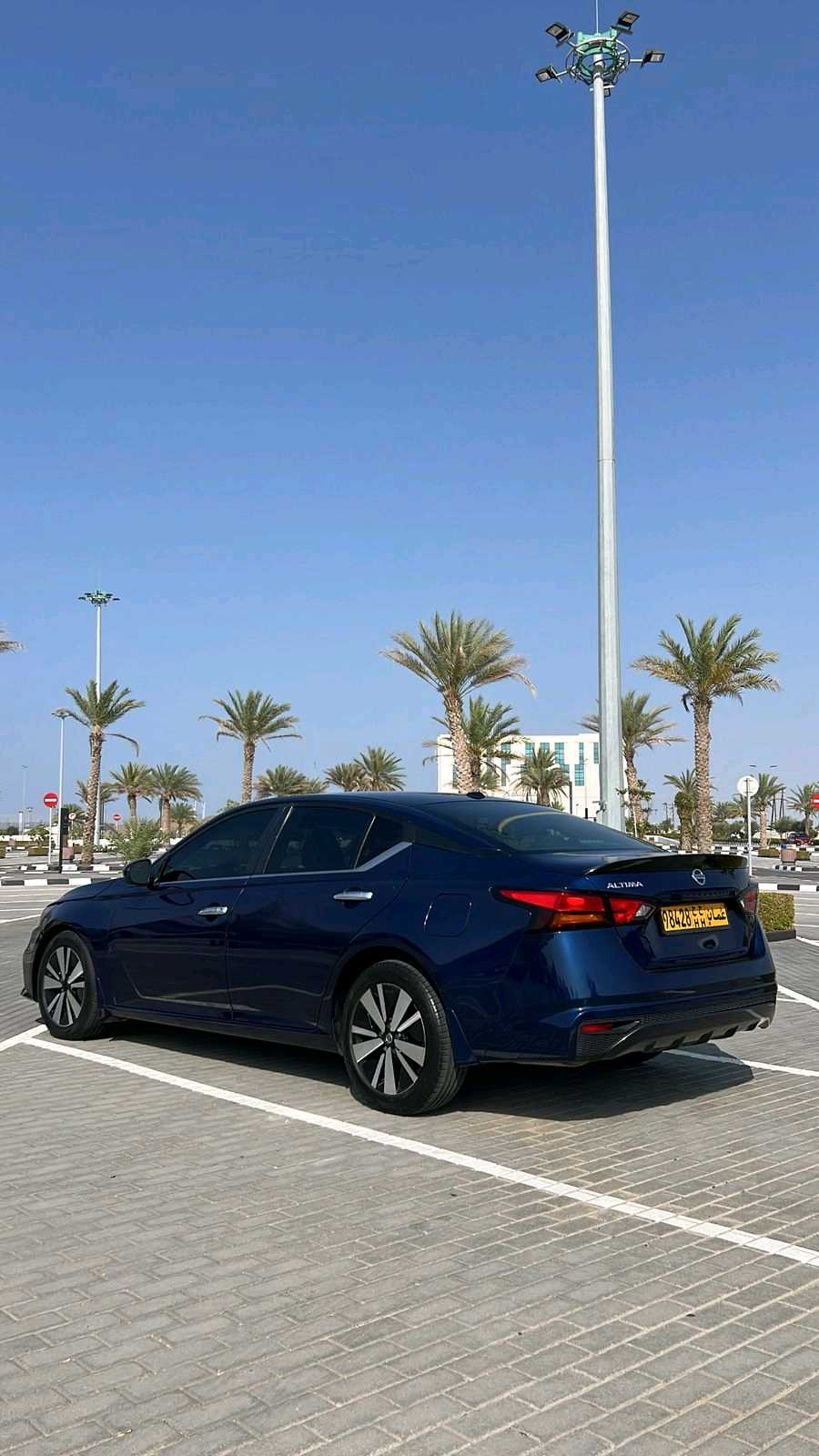 Car Image 2019 NISSAN ALTIMA S