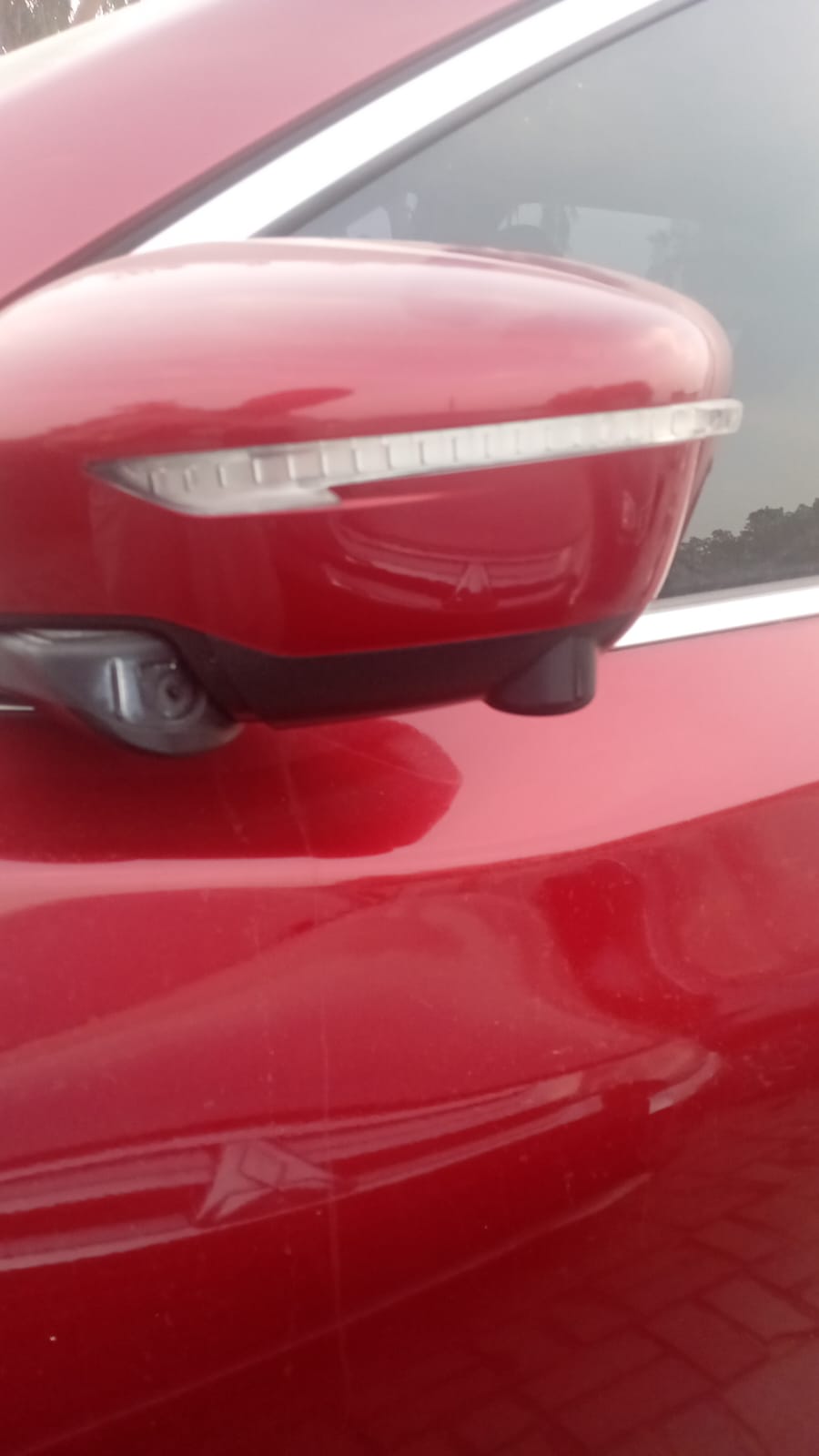 Car Image 2015 NISSAN ROGUE