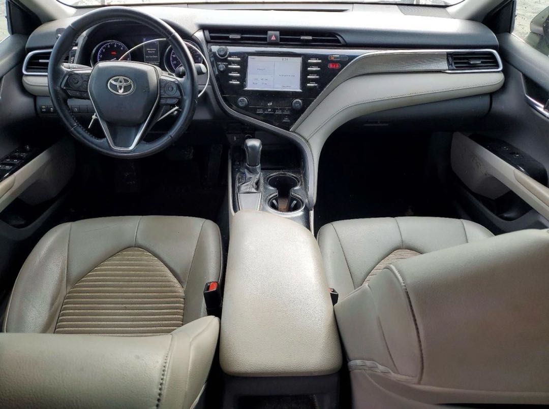 Car Image 2018 TOYOTA CAMRY