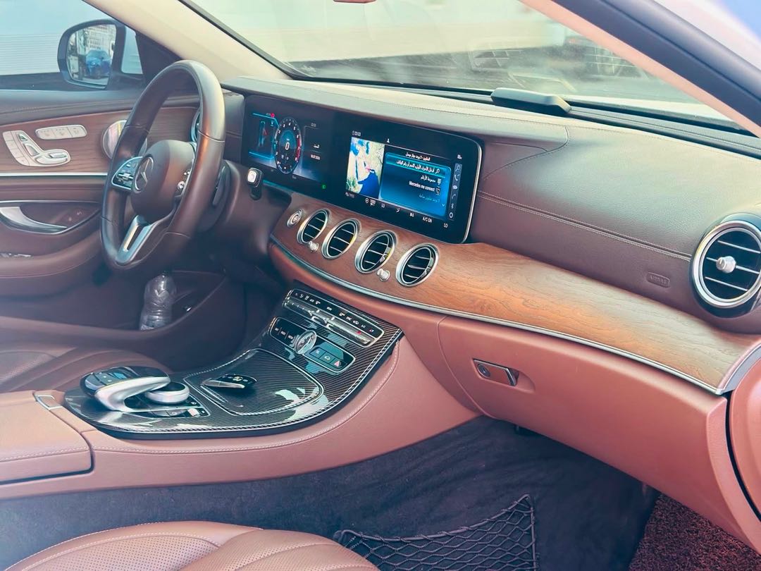 Car Image 2019 MERCEDES E Class