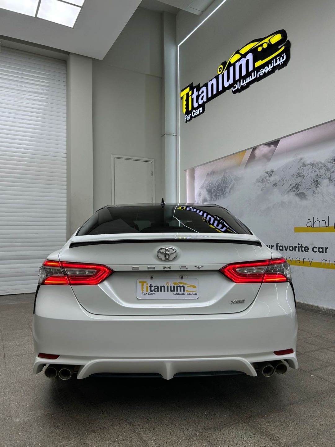 Car Image 2020 TOYOTA CAMRY XSE