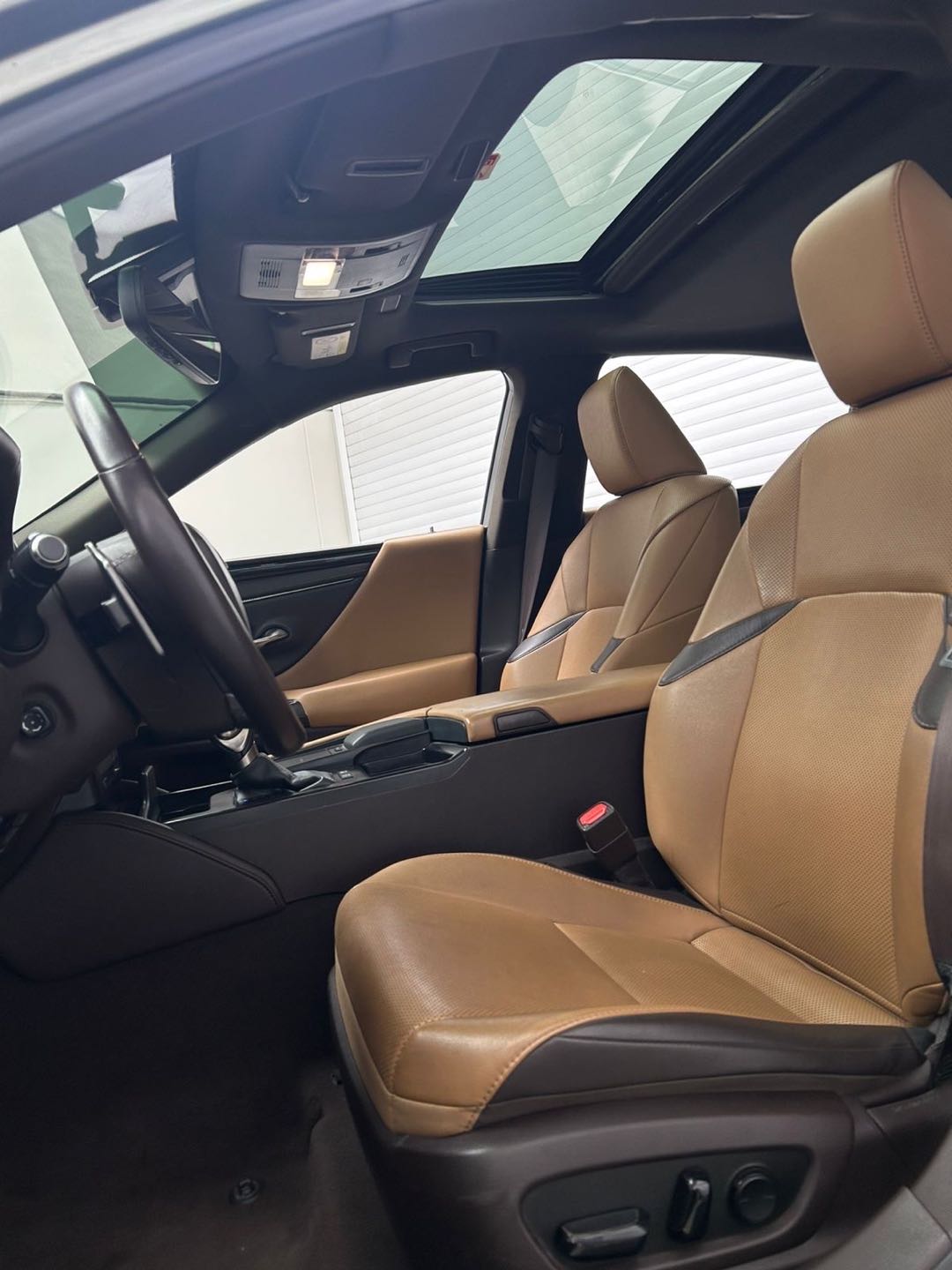 Car Image 2019 LEXUS ES 300