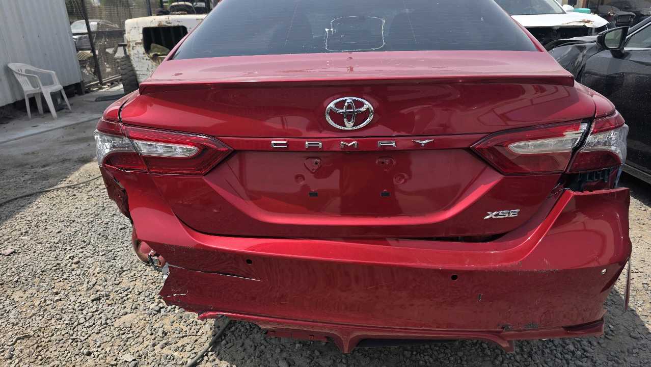 Car Image 2019 TOYOTA CAMRY