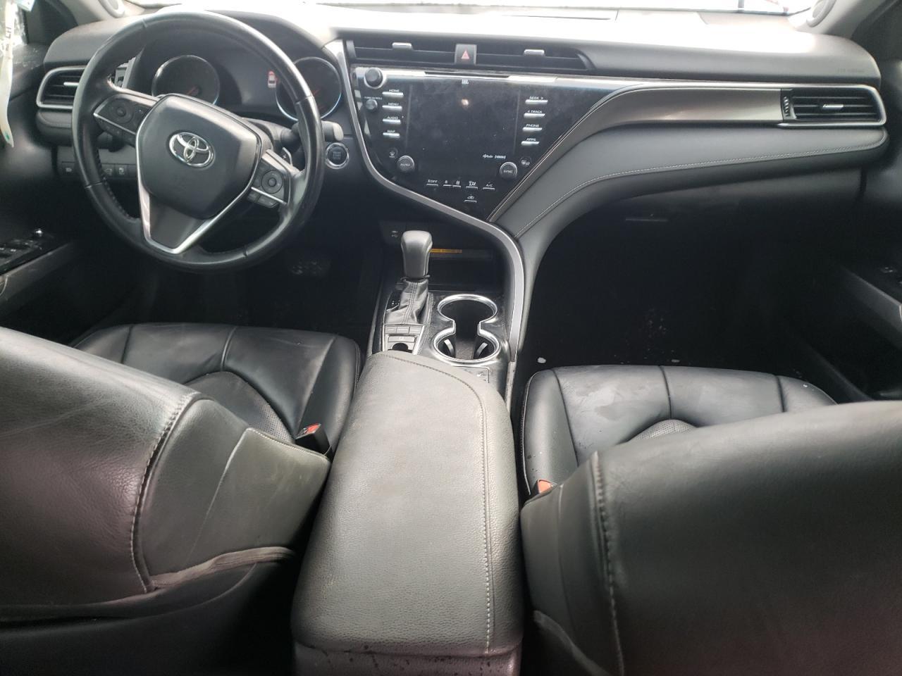 Car Image 2019 TOYOTA CAMRY