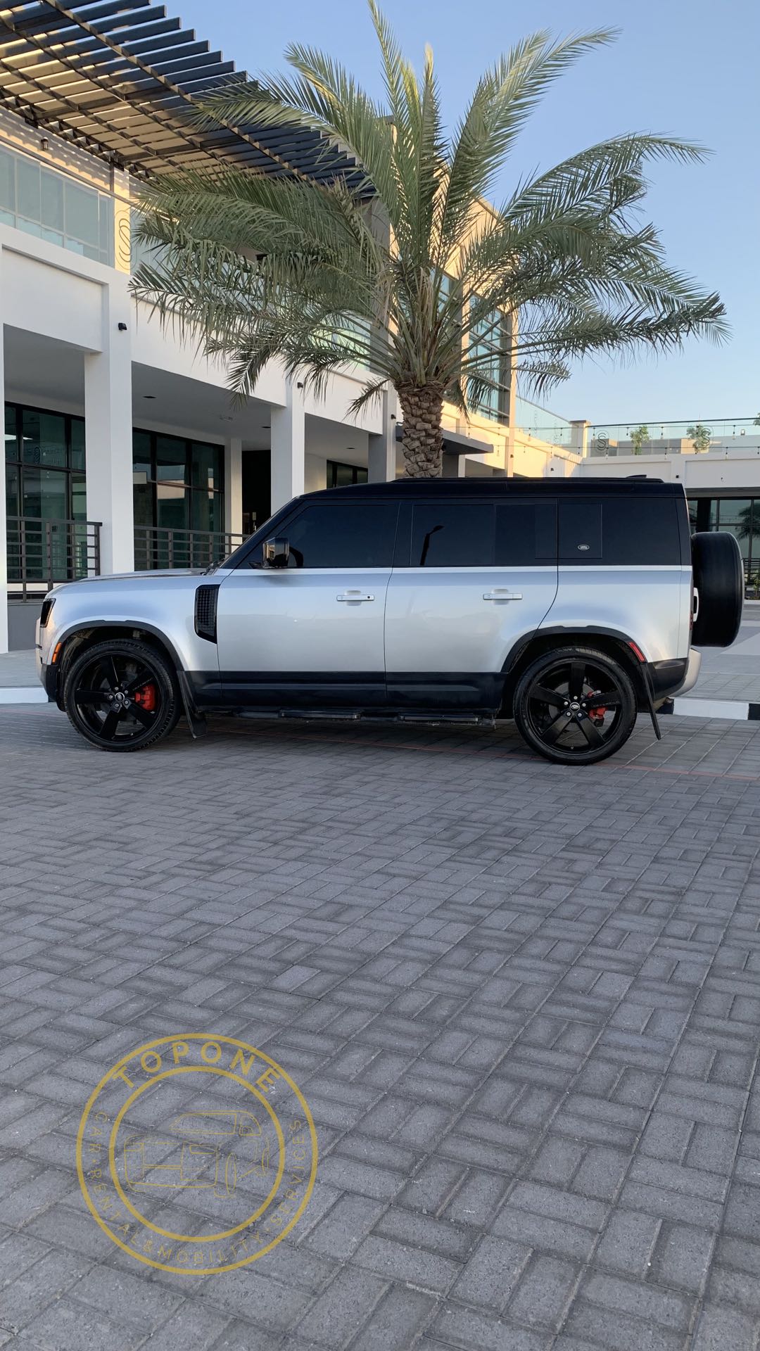 LAND ROVER DEFENDER 2023