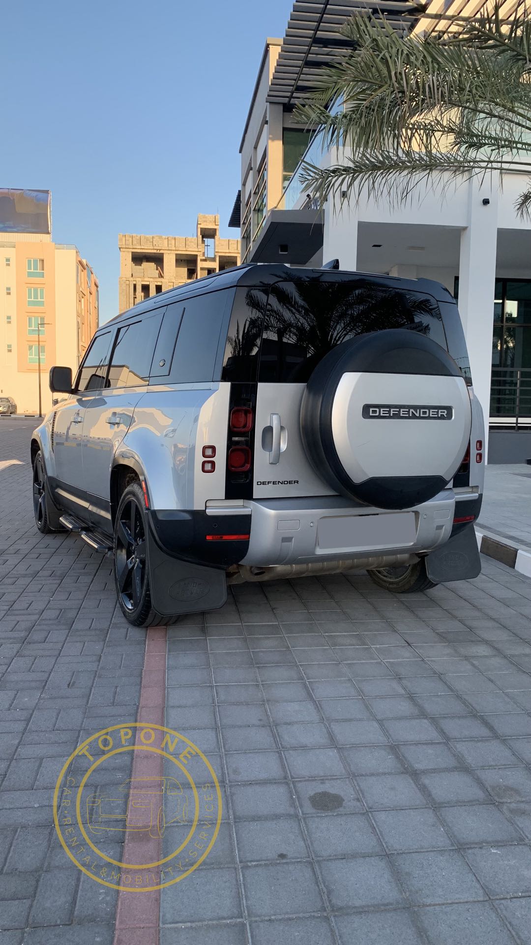 LAND ROVER DEFENDER 2023
