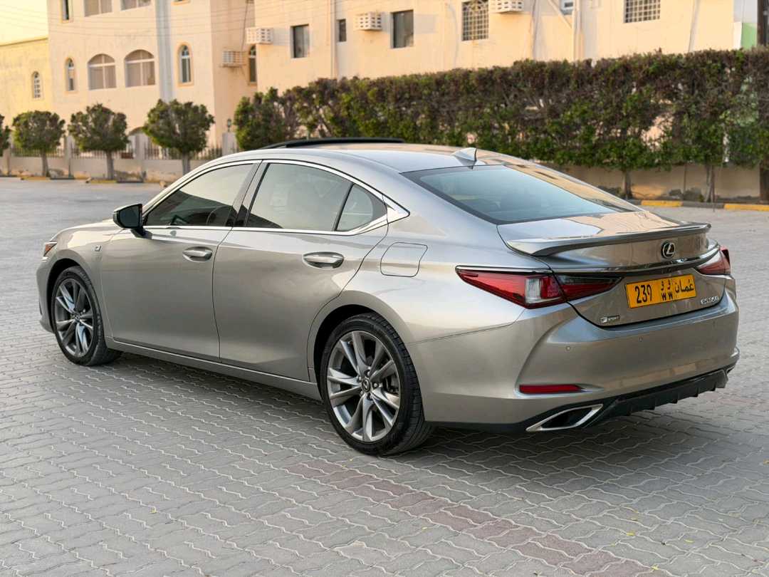 Car Image 2019 LEXUS ES 350
