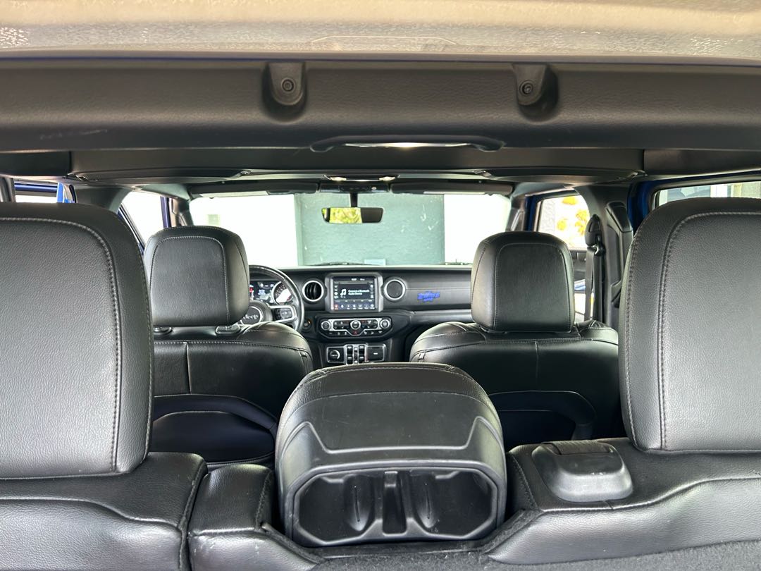 Car Image 2019 JEEP WRANGLER SAHARA