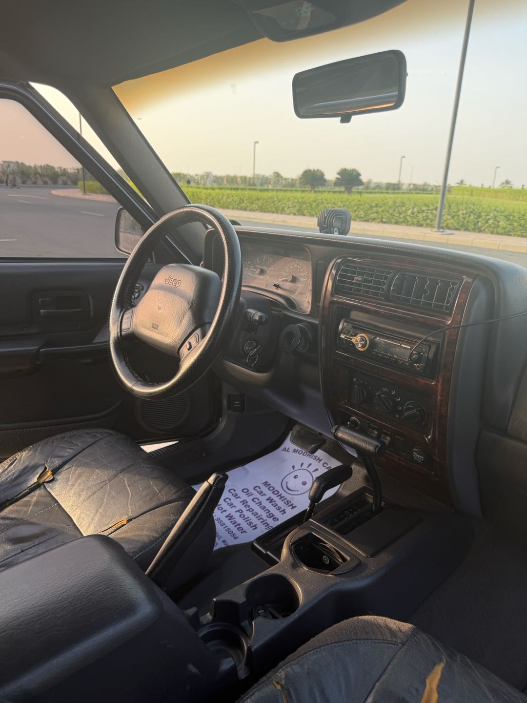 Car Image 1999 JEEP CHEROKEE 