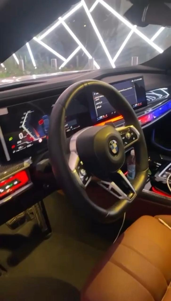 BMW i7 2023
