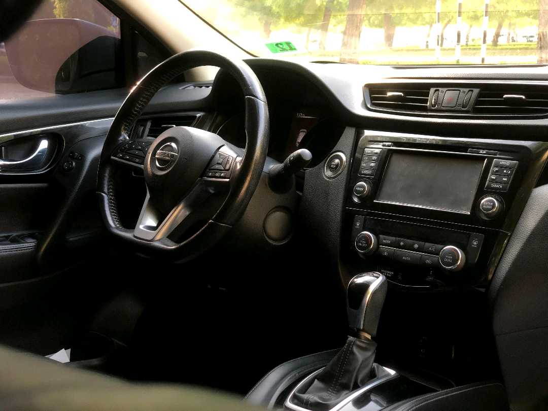 NISSAN ROGUE 2019