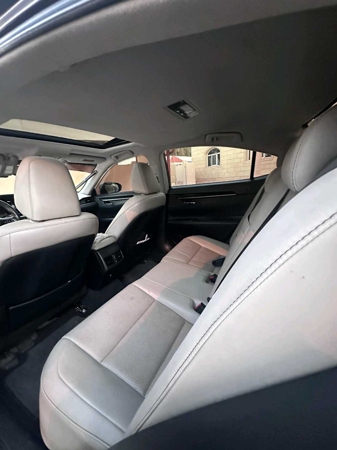 Car Image 2016 LEXUS ES 350