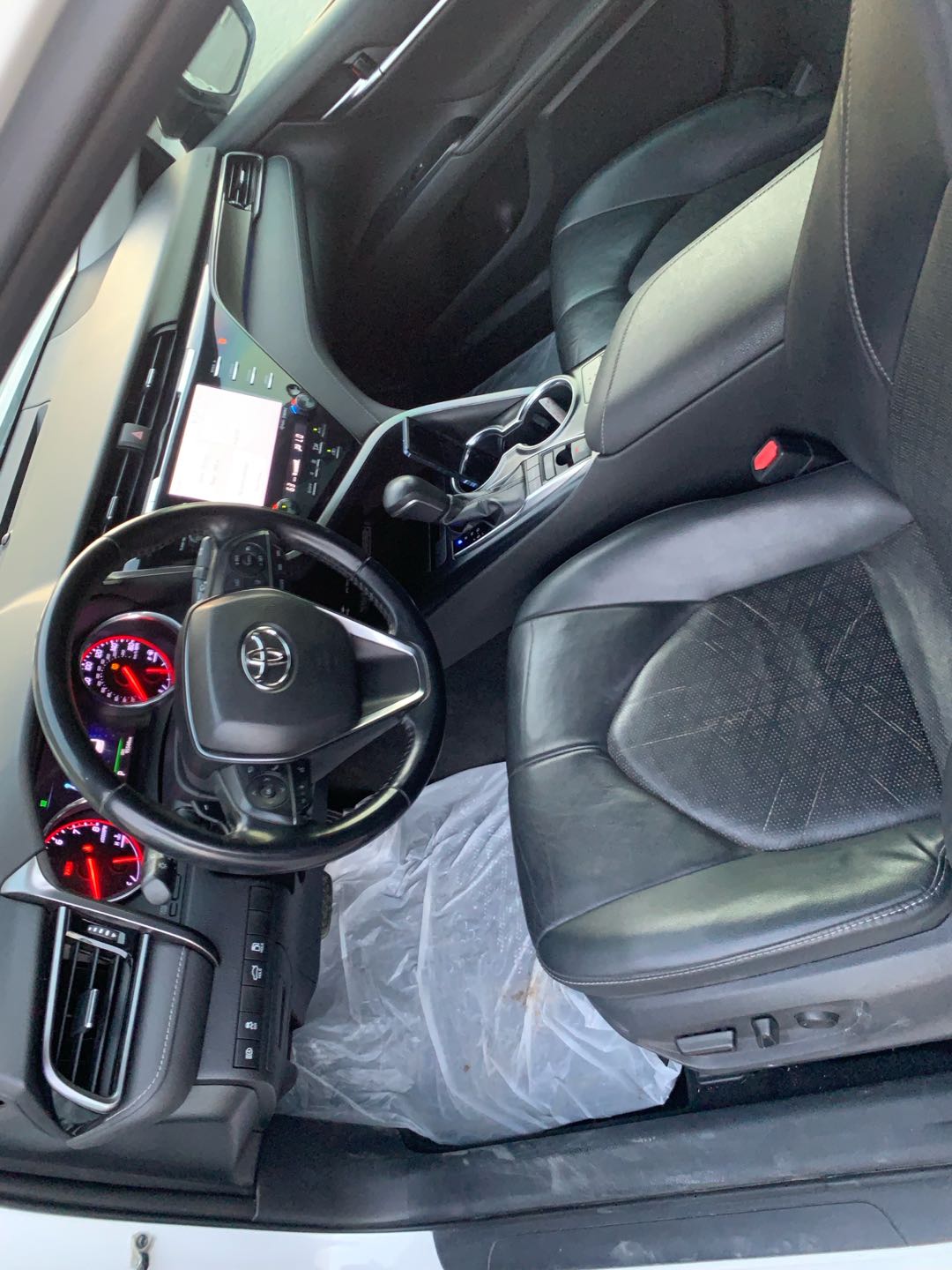 Car Image 2019 TOYOTA CAMRY XSE
