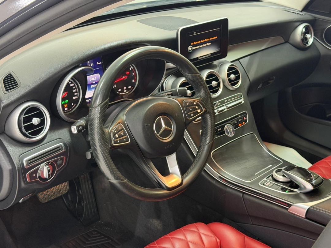 Car Image 2016 MERCEDES C Class 300