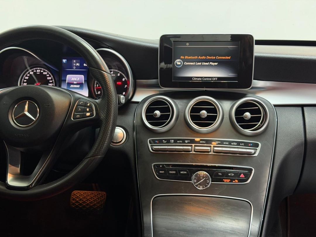 Car Image 2016 MERCEDES C Class 300