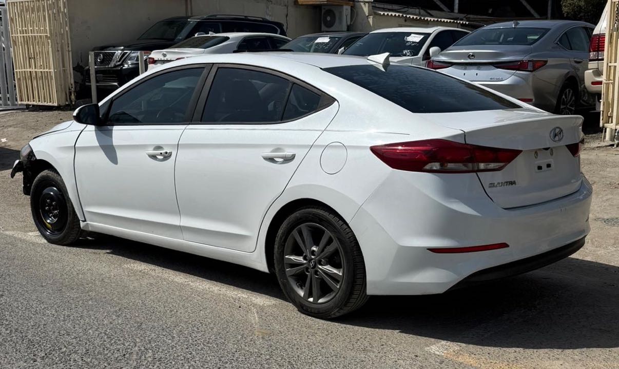 Car Image 2018 HYUNDAI ELANTRA