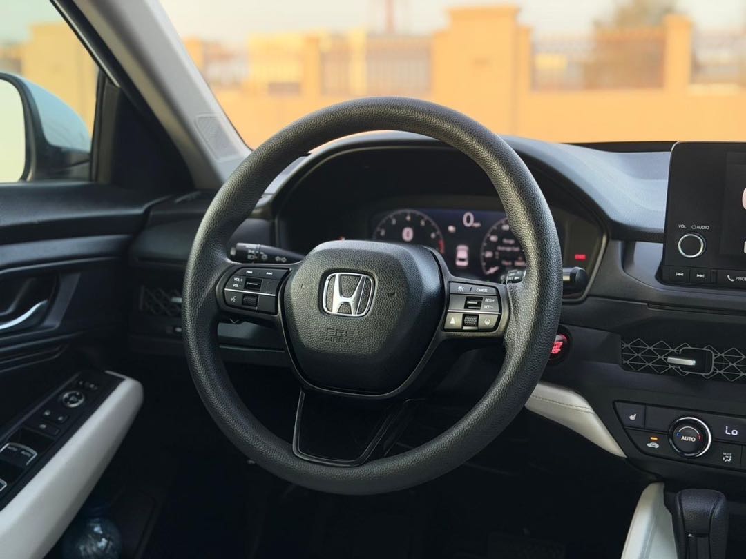 Car Image 2024 HONDA ACCORD EX