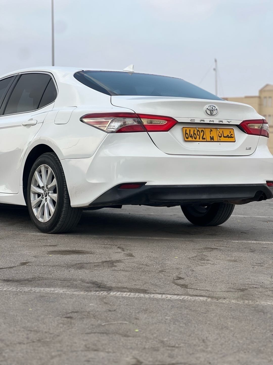 Car Image 2020 TOYOTA CAMRY LE