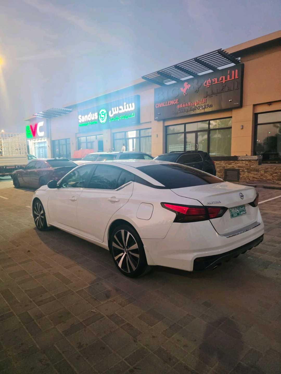 Car Image 2019 NISSAN ALTIMA 