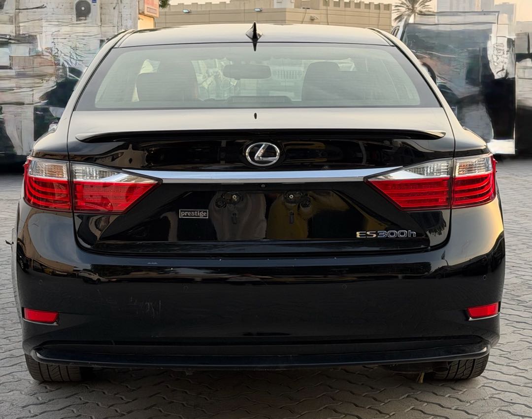 Car Image 2015 LEXUS ES