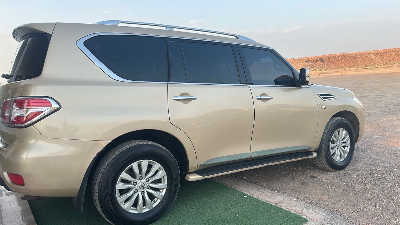 Car Image 2016 NISSAN PATROL SE