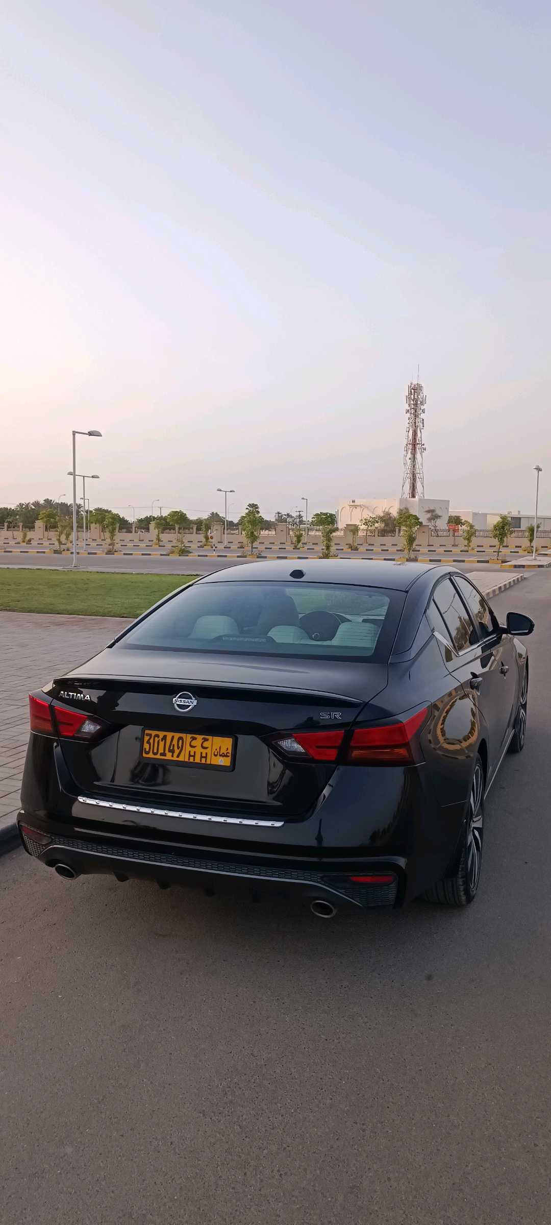 Car Image 2019 NISSAN ALTIMA SR