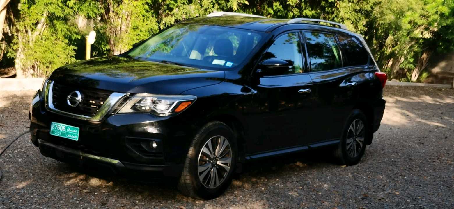 Car Image 2017 NISSAN PATHFINDER SV
