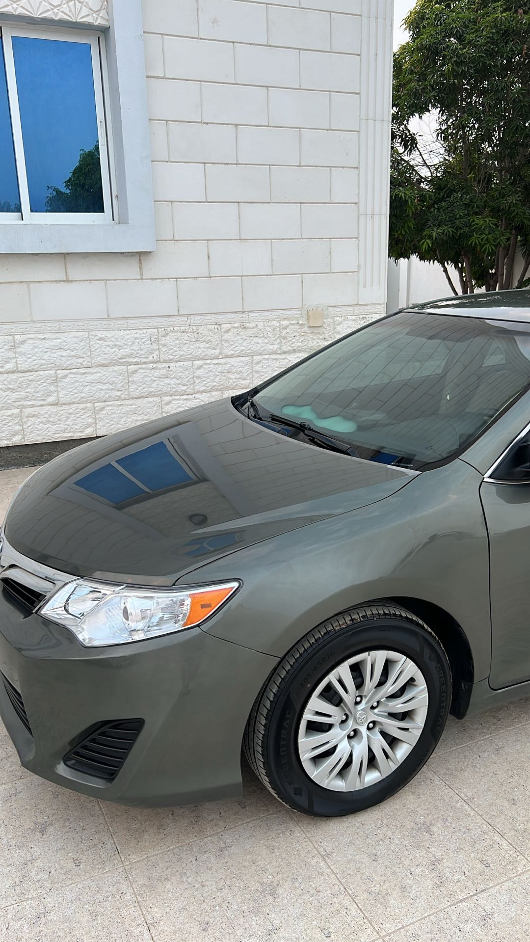 Car Image 2012 TOYOTA CAMRY LE
