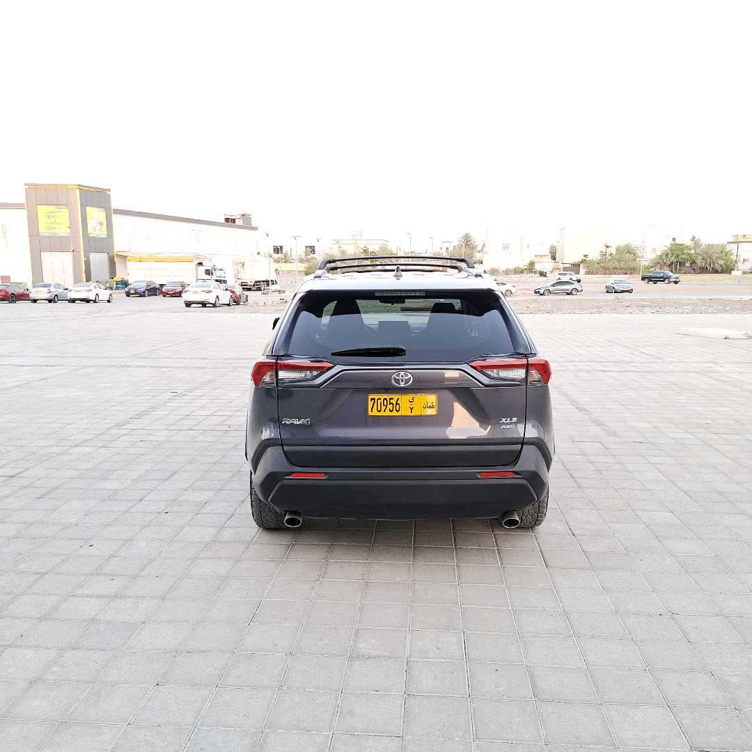 Car Image 2019 TOYOTA RAV4 XLE