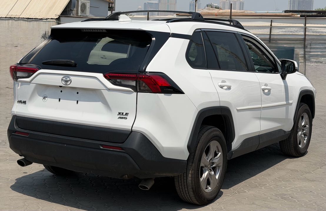 Car Image 2022 TOYOTA RAV4