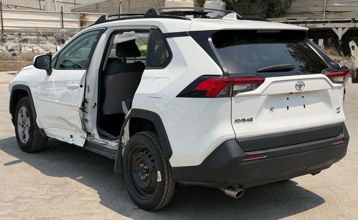 Car Image 2022 TOYOTA RAV4