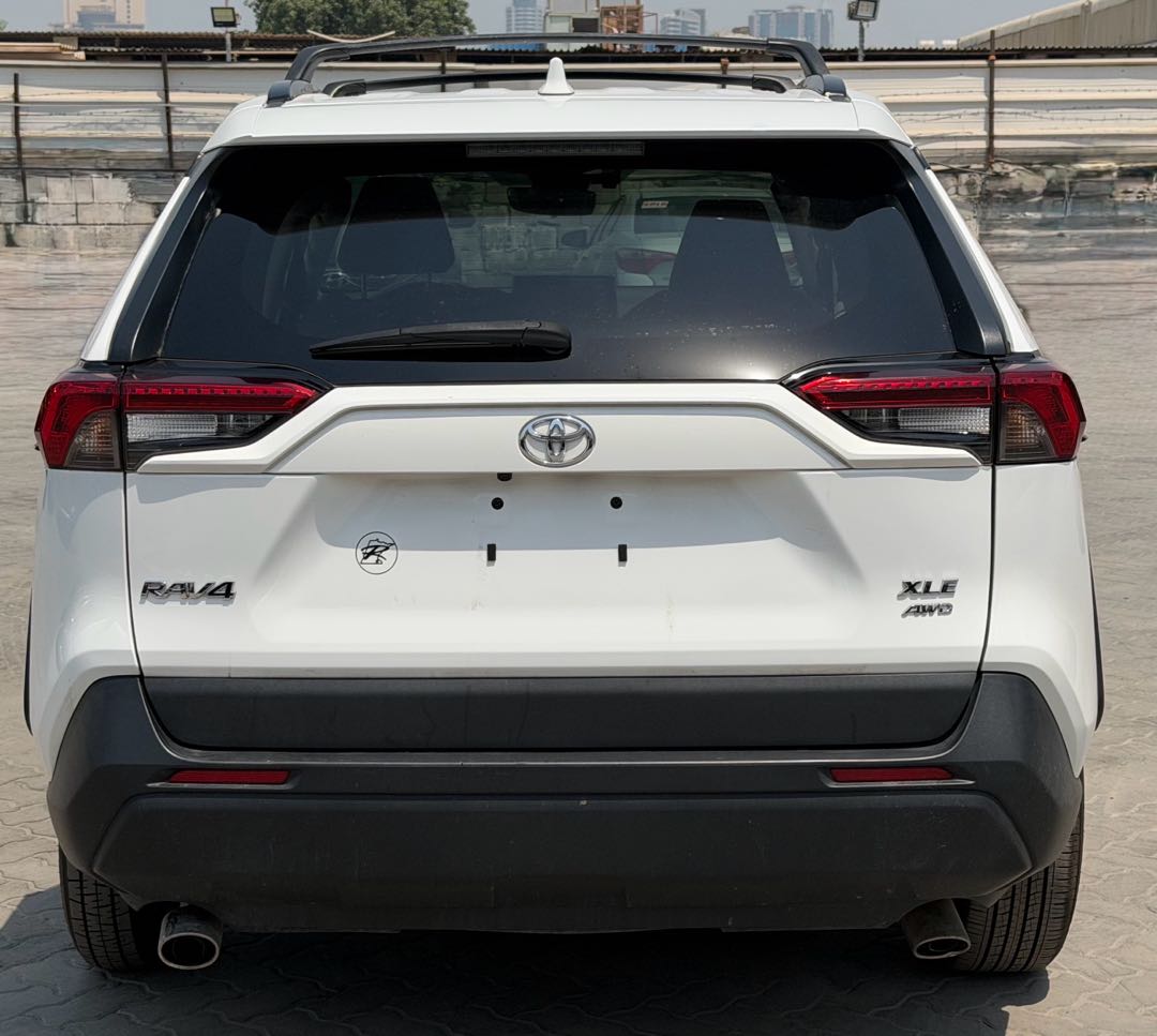 Car Image 2022 TOYOTA RAV4